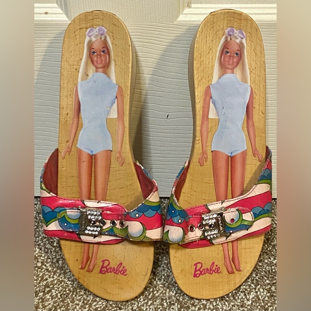 Dr Scholls Women’s Limited Edition Barbie Slide Ons Size 9
